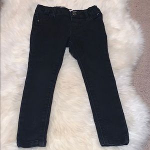 Black Skinny jeans